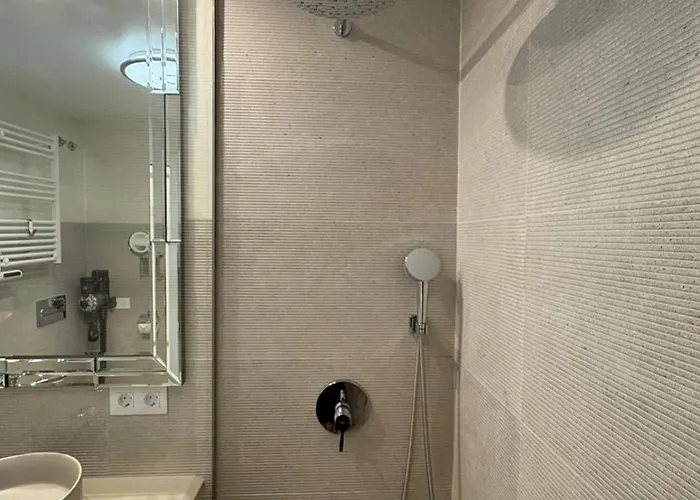 Classy La Caleta Apartment